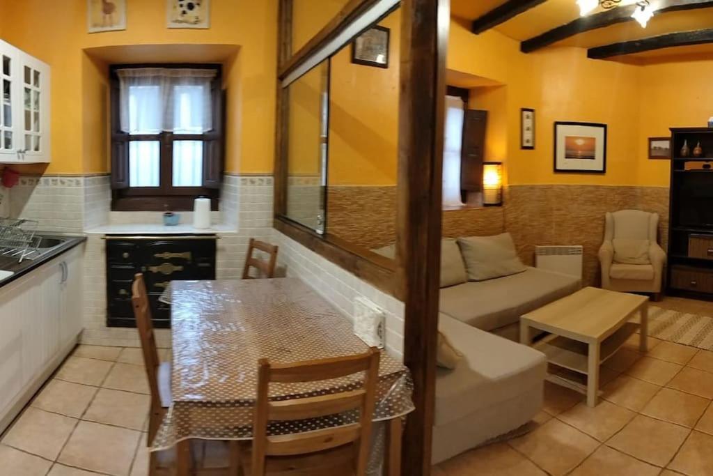 La Casina Roja - Santolaya De Cabranes Βίλα Arboleya Εξωτερικό φωτογραφία